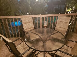Outdoor dining - Beautiful Pool - 2 BR/2 BA - 1 Mile to Beach (Port Aransas)