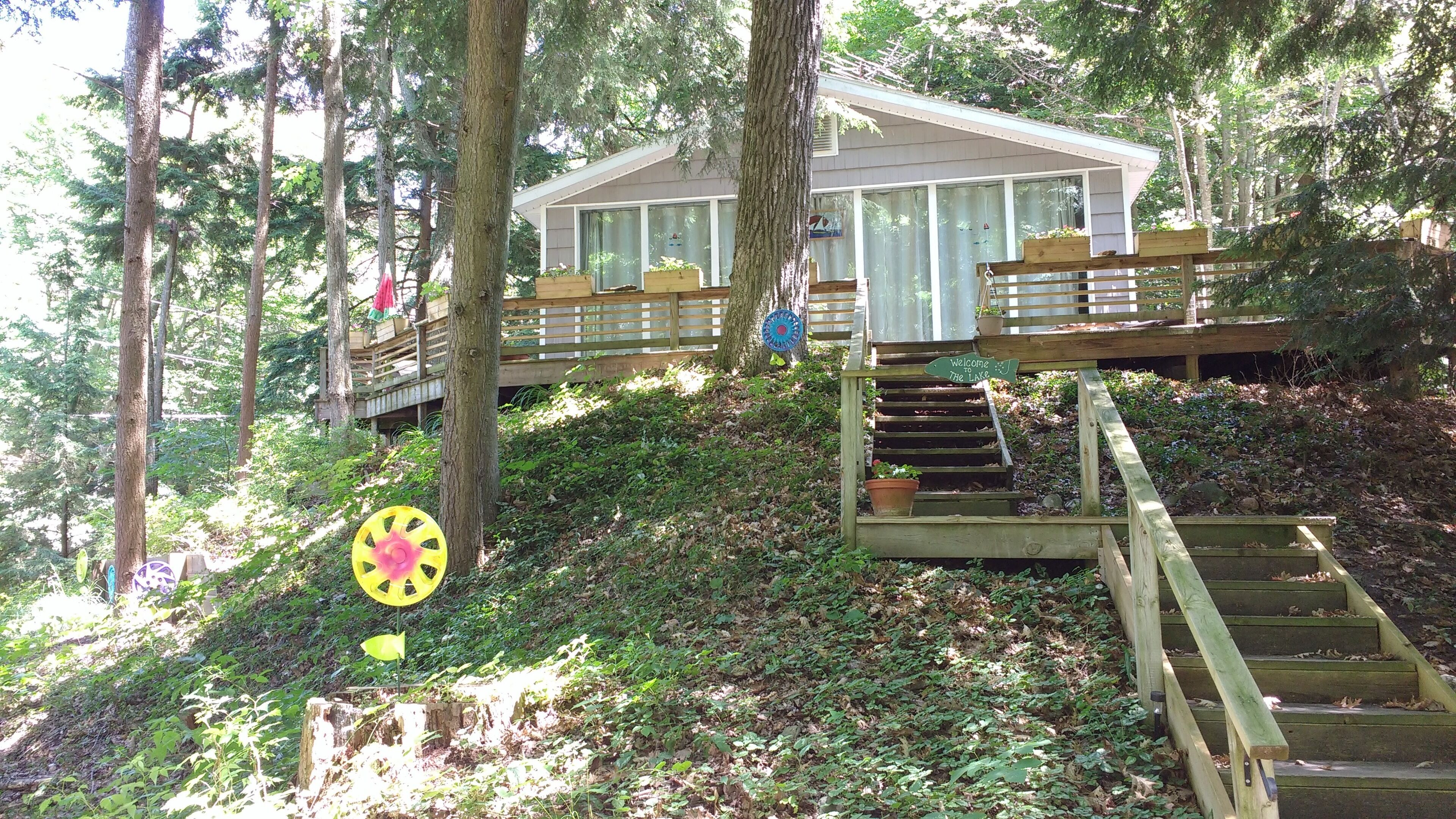 Welcome to the Lake - Cozy, Hilltop Wooded Lake Michigan Cottage - Reserve Now!!