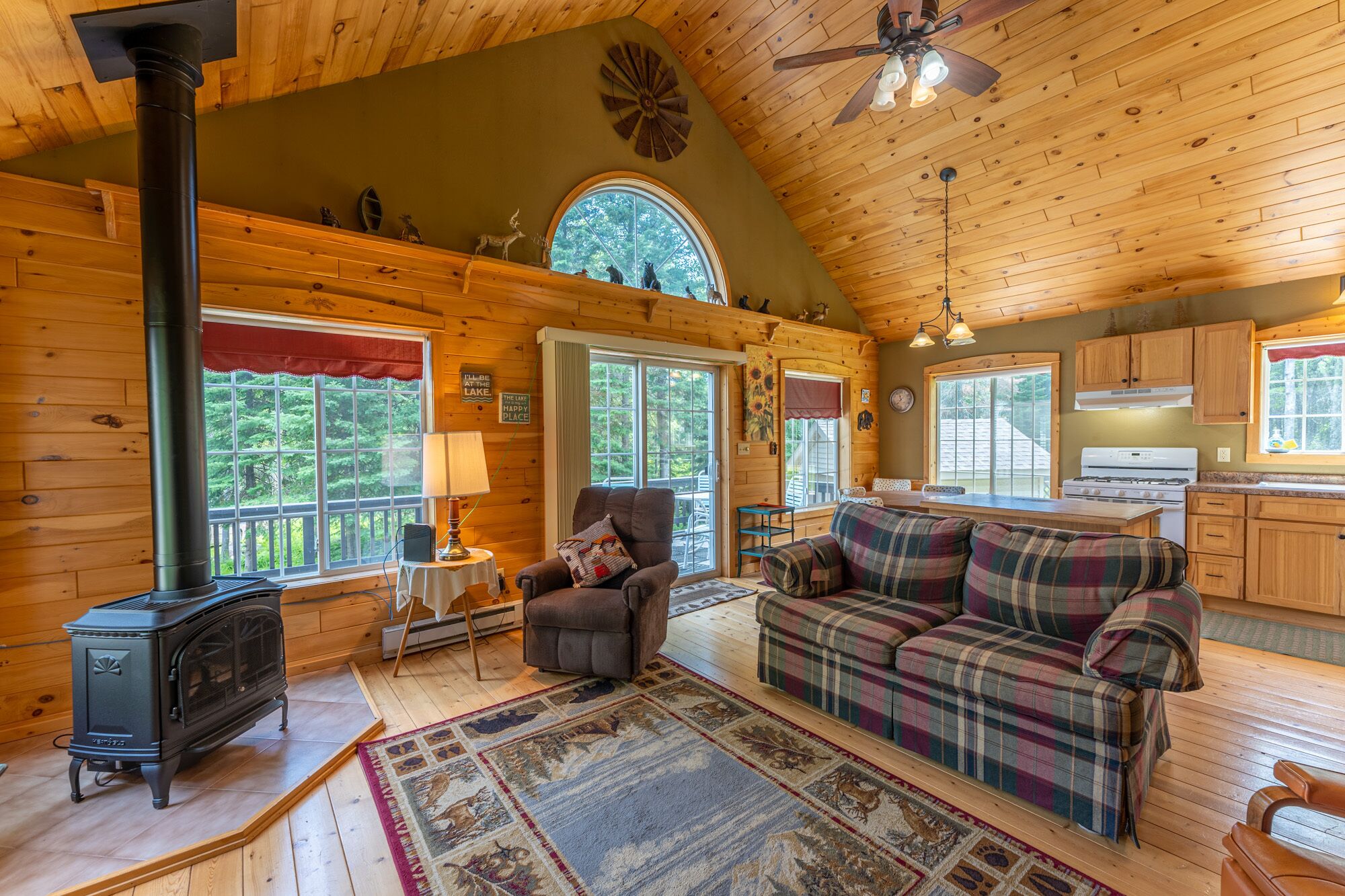 Affordable 2 Bedroom Cabin Great For Short and Long Stays.