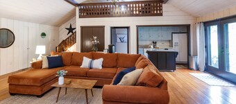 Historic, Yet Modern Carriage House Loft Apartment Nestled In Lancaster County.