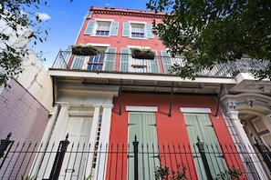Exterior detail - Stylish Escape in Historic Warehouse District (New Orleans)