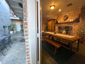 Dining - Stylish Escape in Historic Warehouse District (New Orleans)