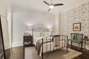 1 chambre, fer et planche à repasser, Wi-Fi gratuit, draps fournis