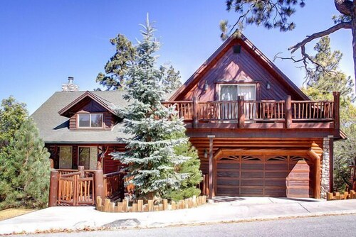 Luxury 4 Bd Family Cabin In The Exclusive Castle Glen Estates 