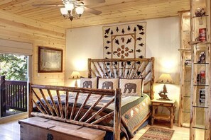4 bedrooms, desk, free WiFi, bed sheets