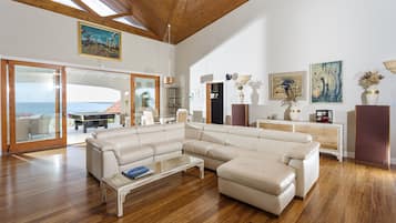 Smart TV, DVD player, music library, stereo