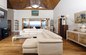 TV connectée, lecteur de DVD, médiathèque, chaîne hi-fi