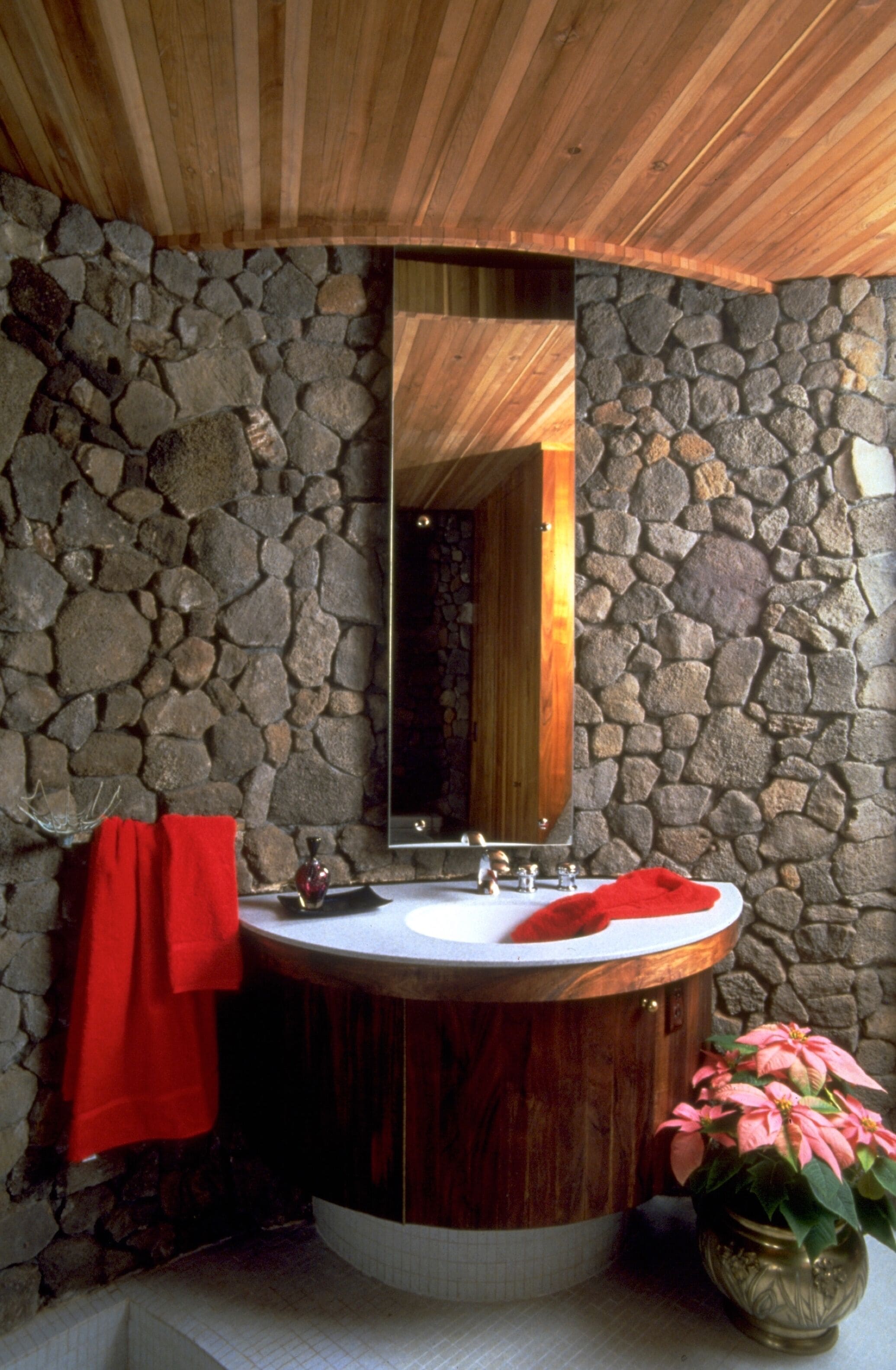 Combined shower/tub, hair dryer, towels, soap