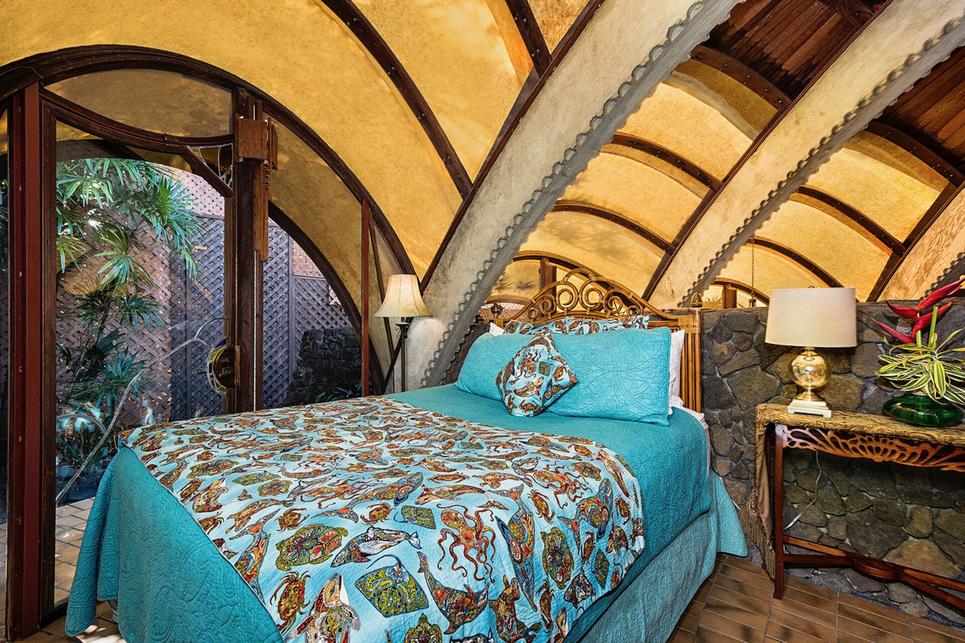 3 bedrooms, in-room safe, iron/ironing board, free WiFi