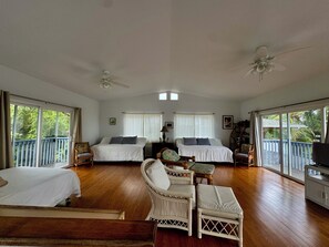4 bedrooms, iron/ironing board, travel cot, free WiFi - Spacious Kealakekua Bay Home with 4-bedroom bay home:  Enjoy Quiet rejuvenation  (Capt Cook)