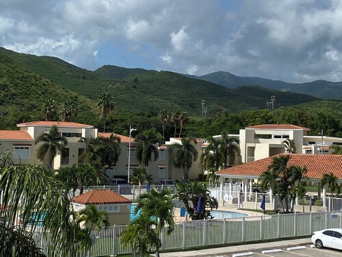 Luxury Penthouse Villa @ Golf Resort w/ WiFi-Cable