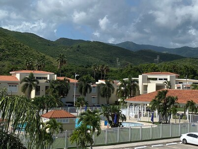 Luxury Penthouse Villa @ Golf Resort w/ WiFi-Cable