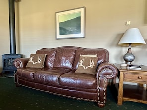 TV, fireplace, DVD player, books - Looking for an Alternative to a Big Box Motel?  We're it! (Gardiner)