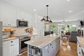 Fridge, microwave, oven, stovetop - Country Charmer with Inviting Front and Back Porches, Swim Spa, Decks, Fire Pit (Canton)