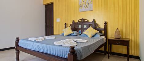 8 bedrooms, in-room safe, iron/ironing board, free WiFi