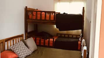 4 habitaciones, escritorio, cuna de viaje y wifi gratis