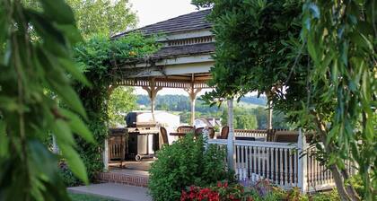 Kutsuva Hideaway Suite, aivan yhdynnän kaupungin ulkopuolella, ihana omaisuus!