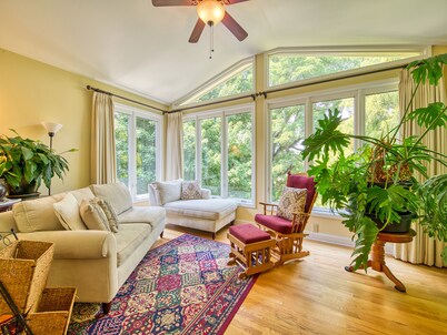 TIME TO PLAN YOUR  2026 VACATION IN THE MOUNTAINS AT BEAUTIFUL LAKE JUNALUSKA !