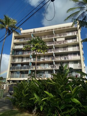Exterior - Ocean View penthouse floor studio, 30 day minimum stay (Waianae)
