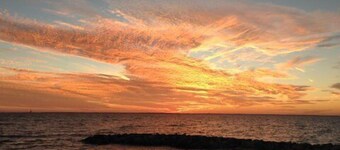 Eastern Shore beach cottage get-away