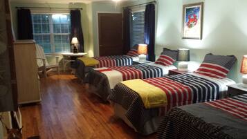 5 Schlafzimmer, BĂŒgeleisen/BĂŒgelbrett, kostenloses WLAN, BettwĂ€sche