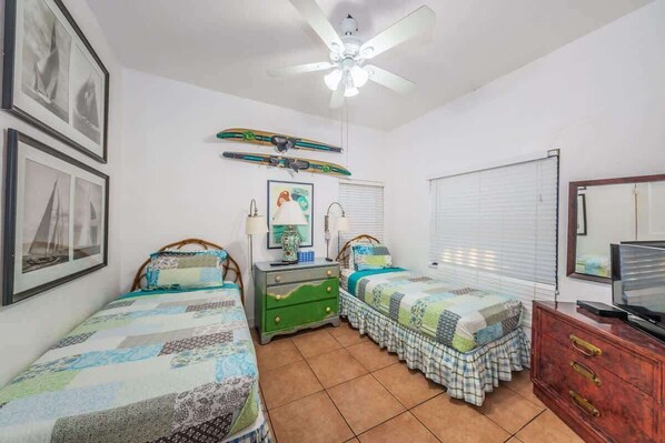 5 Schlafzimmer, Bügeleisen/Bügelbrett, kostenloses WLAN, Bettwäsche