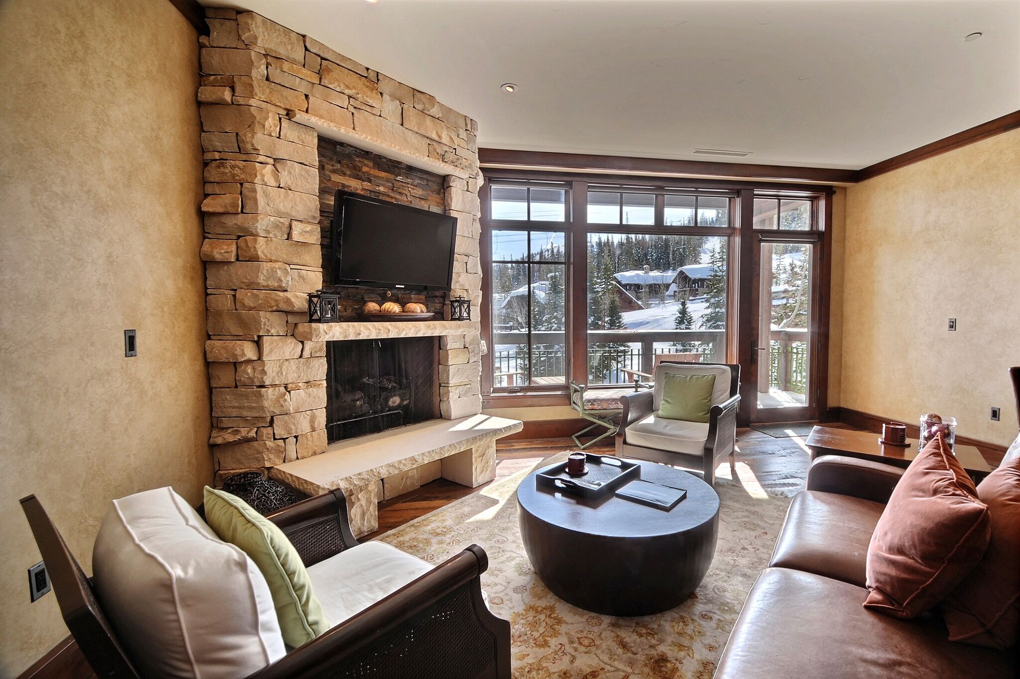 Great room - fireplace