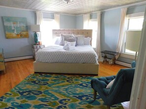 6 bedrooms, in-room safe, iron/ironing board, travel crib