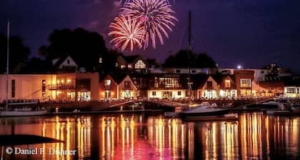 Suuri sijainti! Harbour Breeze on Camden Harbor ja kävelymatkan päässä kaupungista