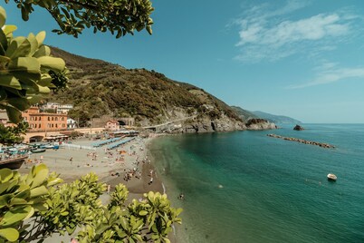 A house like a boat: truly belonging to the sea, yet in the heart of Monterosso