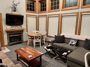 Smart TV, fireplace, DVD player