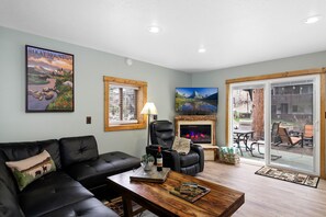 Smart TV, lareira, videogames, DVD player