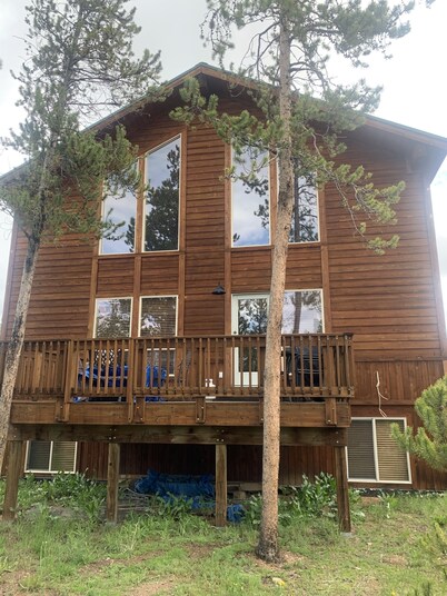 Custom Timber Home-Great Rates,Central Loc,Views,2 Living Spaces,On Free Shuttle