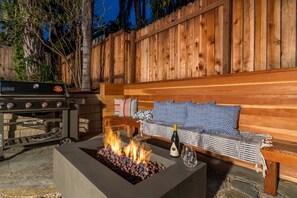 Terrace/patio - Beautiful Ocean View Superb Home Summerland Lillie by the Sea (Summerland)