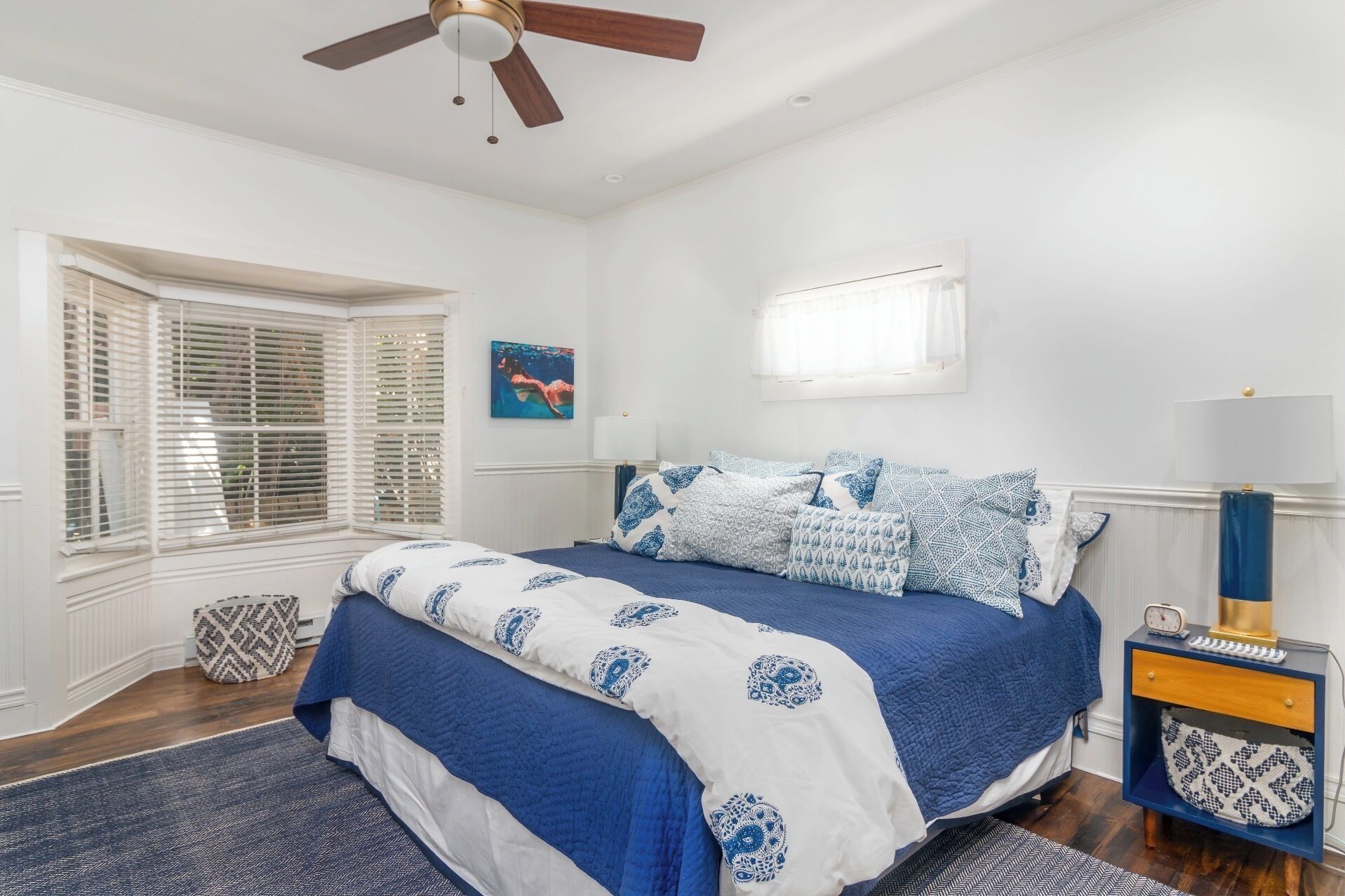 2 slaapkamers, een strijkplank/strijkijzer, gratis wifi, beddengoed