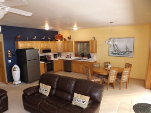 Smart TV, fireplace - # 1 Lakeside  (La Pointe)