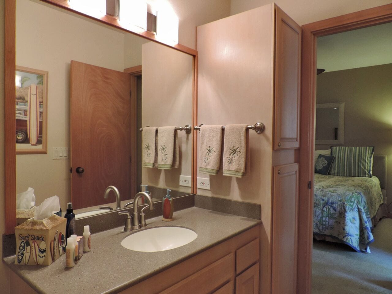 Combined shower/tub, hair dryer, towels, soap