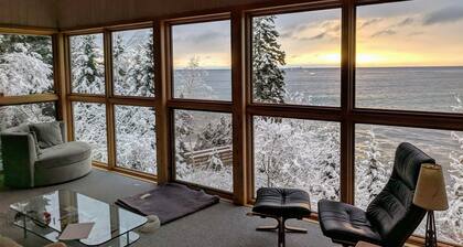 Honeymoon Home on Superior Pebble Beach
