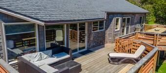 Headland House - stort hav foran hjem, privat strand, familie og hundevenlige