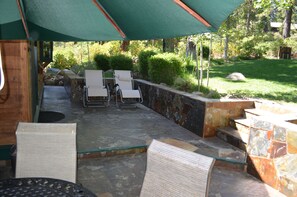 Terrace/patio - Lake View in Dollar Point. Dogs OK. 4 Bedroom plus Loft. 5 min to Beach. 600mbs. (Tahoe City)