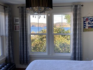 3 Schlafzimmer, Schreibtisch, Bügeleisen/Bügelbrett, Reisekinderbett