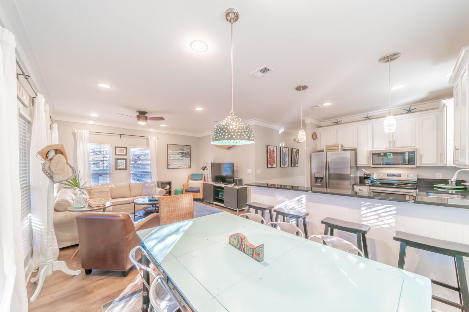 Beautiful Beach House! Just steps to the pool & only 5 min walk to private beach