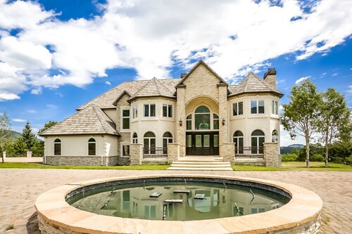Colorado Estate, INDOOR pool, perfect for family reunion, no weddings!
