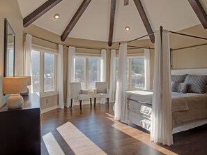 6 bedrooms, desk, iron/ironing board, travel crib - Colorado Estate, INDOOR pool, perfect for family reunion, no weddings! (Monument)