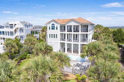 Amazing Oceanfront Resort