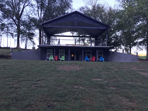 Cumberland River Cabin Rental
