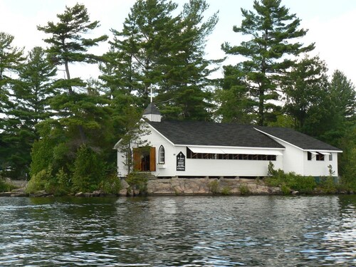 Two Private Islands, Super Quiet Part Of Lake, Yet Close To Action