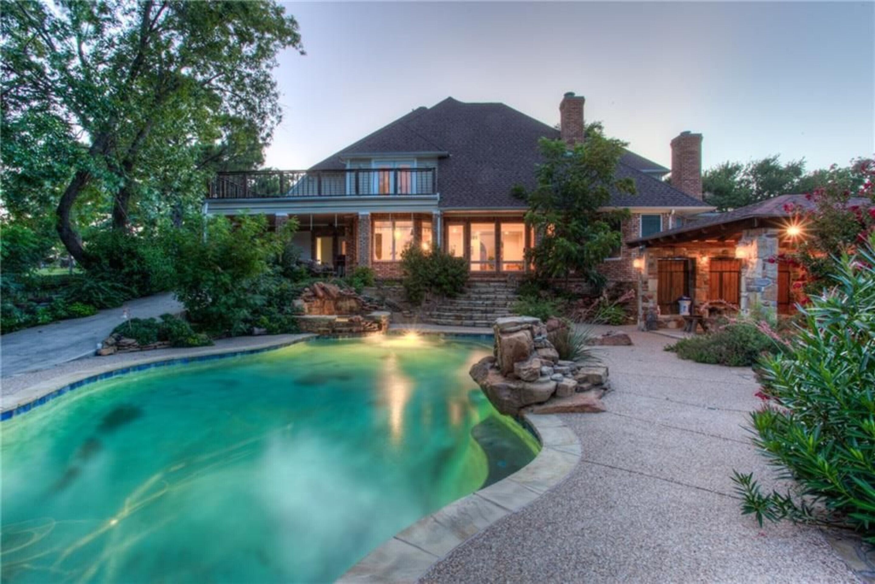 Stunning Lake House W/ Amazing Pool And Beautiful Boat Dock To Fish And Swim
