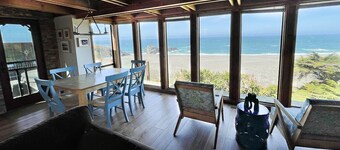 Your Oceanfront Experience - Hot Tub - Lovely Fenced Courtyard