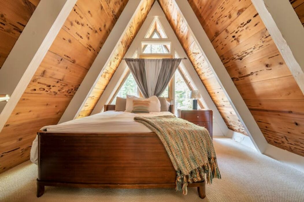 4 bedrooms, desk, iron/ironing board, free WiFi